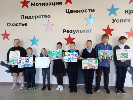 конкурс рисунков по ПДД «Со светофоровой наукой по дороге в школу, в детский сад».